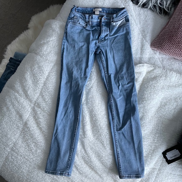 H&M blue boyfriend/skinny jeans - Picture 2 of 4